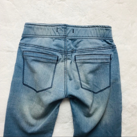 Free People light wash jeans - Picture 5 of 7